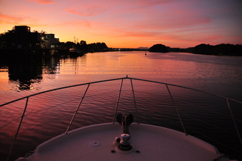Die "Champagne Sunset"-Cruise