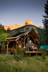 Cathedral Mountain Lodge, Field